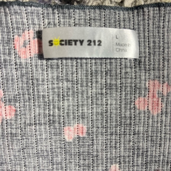 363-Grey and pink floral long sleeve top #floral #longsleeve #society212
Large - Picture 5 of 5